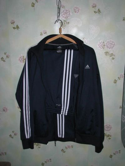 Лот: 349419. Фото: 1. Новый костюм adidas. Другое (одежда, обувь, галантерея)