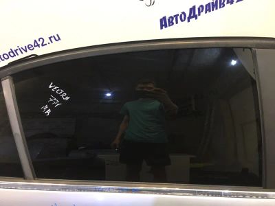 Лот: 21716228. Фото: 1. стекло боковое Opel Vectra С. Кузов