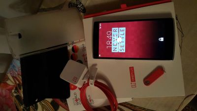 Лот: 5097424. Фото: 1. One plus one 64 Гб белый, полный... Смартфоны