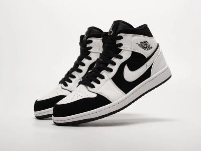 Лот: 16958796. Фото: 1. Кроссовки Nike Air Jordan 1 High. Кеды, кроссовки, слипоны
