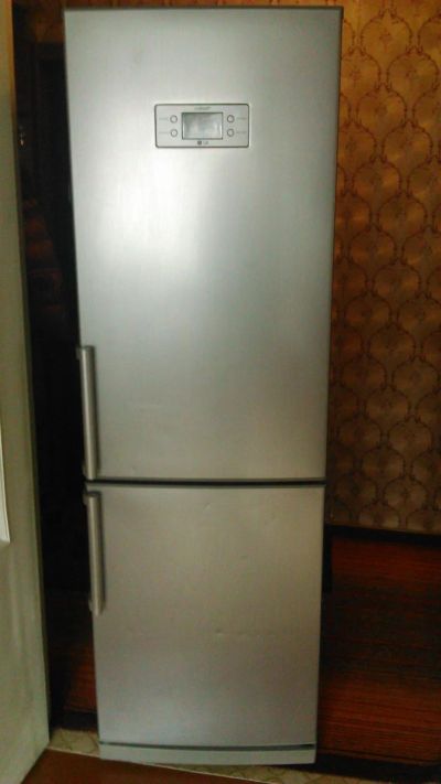 Лот: 9341678. Фото: 1. Холодильник LG. Холодильники, морозильные камеры