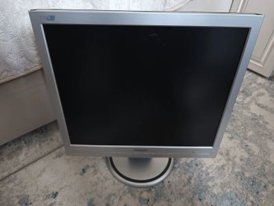 Лот: 24581126. Фото: 1. Монитор Philips 170s. ЖК-мониторы