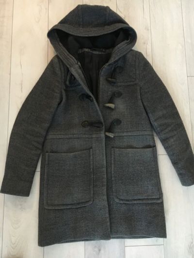 Лот: 17325304. Фото: 1. Пальто Zara, размер 42. Верхняя одежда