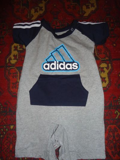 Лот: 4275184. Фото: 1. Песочник Adidas. Ползунки, распашонки и др.