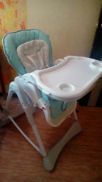 Лот: 11706564. Фото: 1. Стульчик для кормления Happy Baby... Стульчики для кормления
