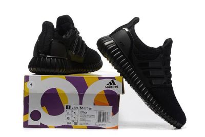 Лот: 7318714. Фото: 1. кроссовки Adidas Yeezy Ultra Boost. Кеды, кроссовки, слипоны