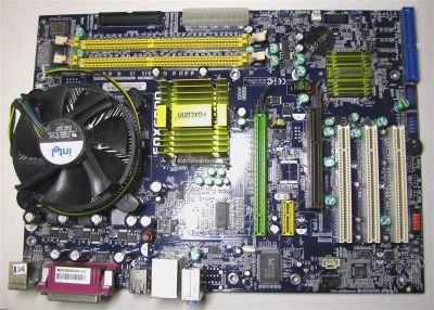 Лот: 866034. Фото: 1. Материнская плата Foxconn 915M12-PL-6LS... Материнские платы