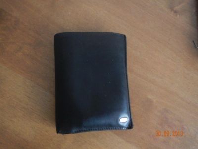 Лот: 3233913. Фото: 1. Черный кожаный кошелек PETEK. Бумажники, кошельки, портмоне