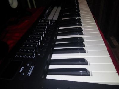 Лот: 7825393. Фото: 1. Midi-клавиатура Novation Launchkey... MIDI-оборудование