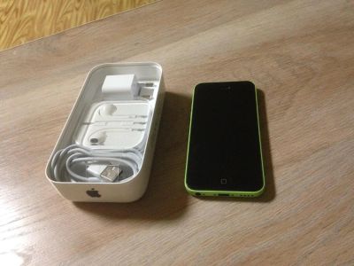 Лот: 8498718. Фото: 1. iPhone 5C 32 GB GREEn (зеленый... Смартфоны