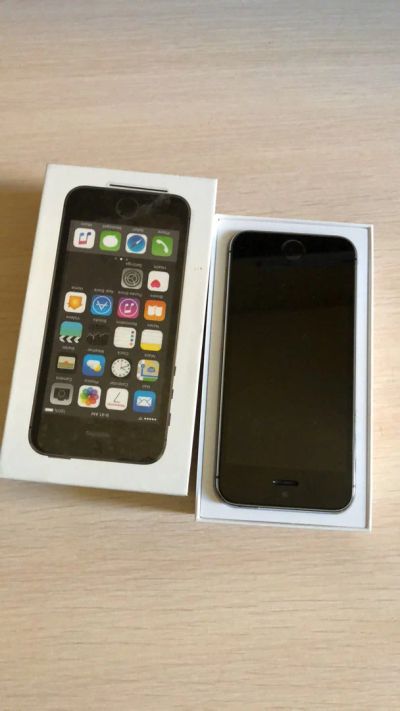 Лот: 12264382. Фото: 1. iPhone 5s 16gb. Смартфоны
