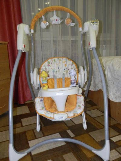 Лот: 8323311. Фото: 1. Электронная качеля Graco Swing... Ходунки, прыгунки, качели
