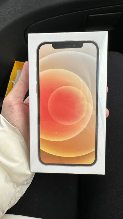Лот: 21136380. Фото: 1. iPhone 12 128 белый новый. Смартфоны