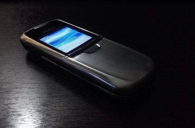 Лот: 7314354. Фото: 1. Nokia 8800.Отличое Состояние.Оригинал... Кнопочные мобильные телефоны