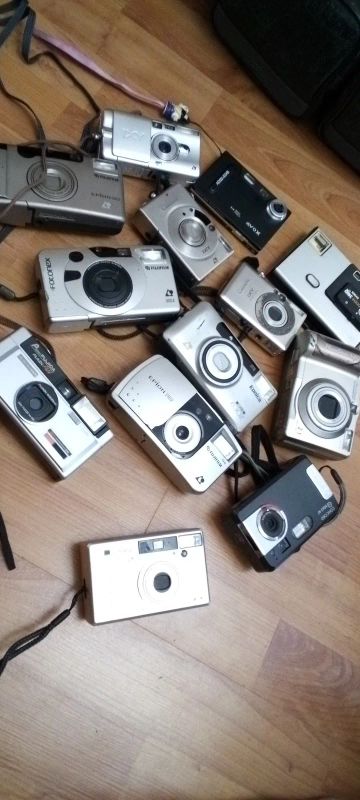 Лот: 20226315. Фото: 1. фотоаппараты разные в коллекцию. Другое (фотокамеры)