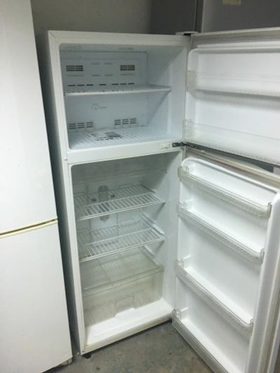 Лот: 13021090. Фото: 1. Холодильник no frost daewoo (склад... Холодильники, морозильные камеры