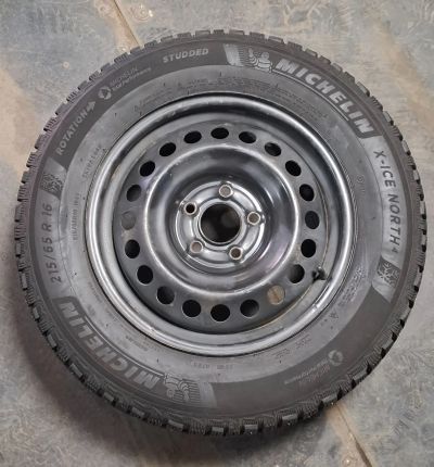 Лот: 25552361. Фото: 1. Michelin x north 4 215/65/16 шины. Шины