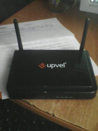 Лот: 12249148. Фото: 1. wi-fi роутер UPVEL срочная продажа. Маршрутизаторы (роутеры)