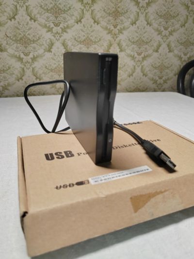 Лот: 20314400. Фото: 1. FDD-привод USB дискетник + 9 дискет... Приводы CD, DVD, BR, FDD