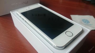Лот: 5562594. Фото: 1. iPhone 5S 16Gb Silver. Смартфоны