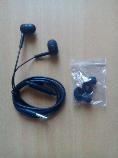 Лот: 9759972. Фото: 1. Новые наушники Xiaomi Mi. Красноярск