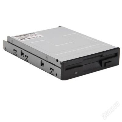 Лот: 1694355. Фото: 1. флоппи-дисковод с рубля!!!. Приводы CD, DVD, BR, FDD