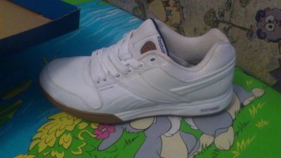 Лот: 7463629. Фото: 1. Reebok. Кеды, кроссовки, слипоны