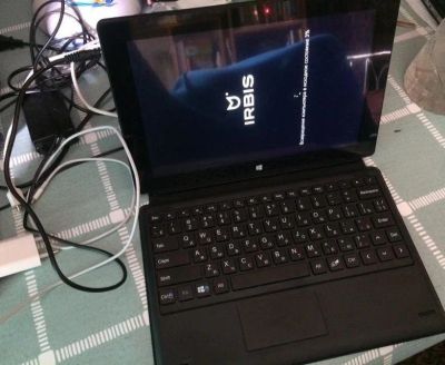 Лот: 12596429. Фото: 1. Планшет с клавиатурой на Windows... Планшеты