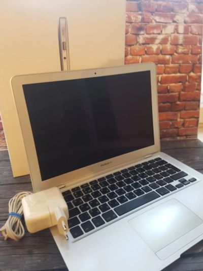 Лот: 11353591. Фото: 1. Ноутбук Apple Macbook 13. Ноутбуки