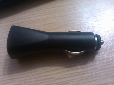 Лот: 7023419. Фото: 1. Универсальная Автомобильная USB... Зарядные устройства, блоки питания, адаптеры сетевые для смартфонов