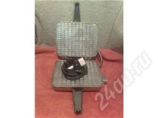 Лот: 217094. Фото: 1. электровафельница советская. Кухонная