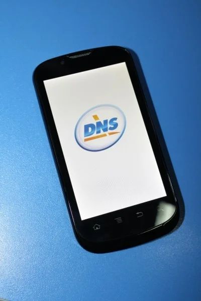 Лот: 3466876. Фото: 1. DNS s4001 4" 4Gb Black 1х1Ghz... Смартфоны