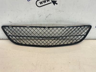 Лот: 24591857. Фото: 1. решетка в бампер Nissan Almera... Двигатель и элементы двигателя
