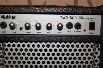 Лот: 5617194. Фото: 1. комбик Washburn Bad Dog BD12. Гитарные эффекты и комбоусилители