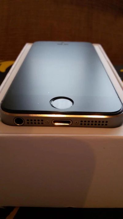 Лот: 7338941. Фото: 1. iPhone 5s 32GB/ Space grey/ LTE. Смартфоны
