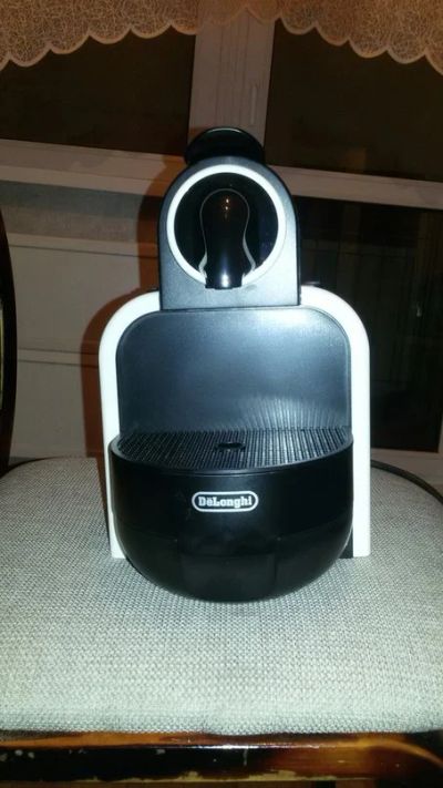 Лот: 6607946. Фото: 1. Кофеварка Delonghi nespresso en... Чайники, кофемашины, кулеры