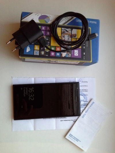 Лот: 6385407. Фото: 1. Nokia lumia 1520 РСТ. Кнопочные мобильные телефоны