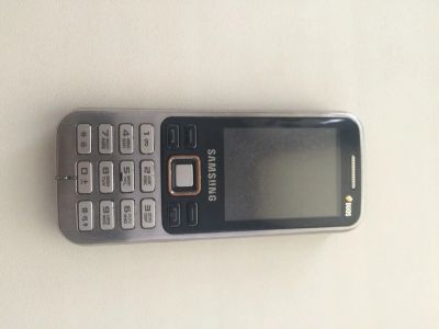Лот: 6197356. Фото: 1. Телефон Samsung GT -C3322. Кнопочные мобильные телефоны