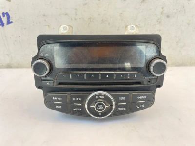 Лот: 25050680. Фото: 1. Магнитола Chevrolet Cruze J300. Двигатель и элементы двигателя