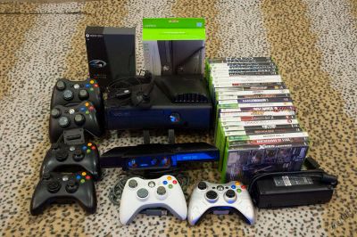 Лот: 5944840. Фото: 1. Полная комплектация Xbox 360 Kinect... Игровые приставки, консоли