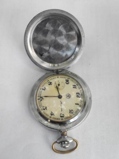 Лот: 6166475. Фото: 1. Карманные часы Молния СССР. Оригинальные наручные часы