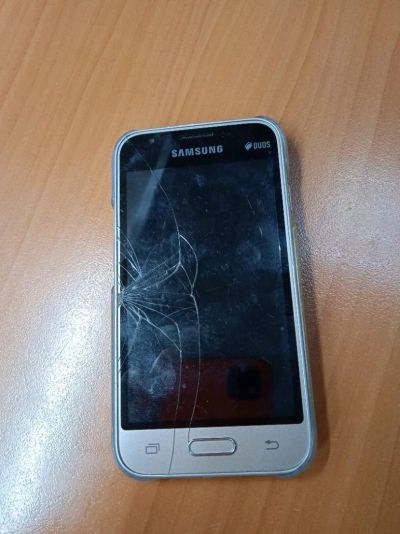 Лот: 18608458. Фото: 1. 4" Смартфон Samsung SM-J105H Galaxy... Другое (запчасти, оборудование)