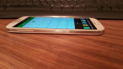 Лот: 3760395. Фото: 1. Samsung GT-I9500 white 16gb... Смартфоны