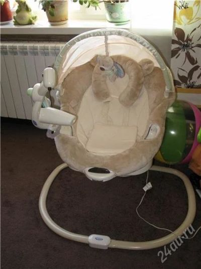 Лот: 2716648. Фото: 1. Укачивающий центр GRACO Sweetpeace. Ходунки, прыгунки, качели