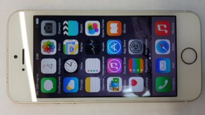 Лот: 5494567. Фото: 1. iphone 5s gold 16gb. Смартфоны