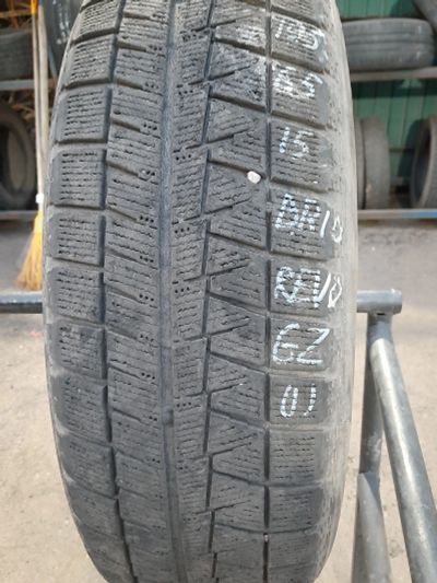 Лот: 23344434. Фото: 1. 1шт 195-65-15 Bridgestone Blizzak... Шины