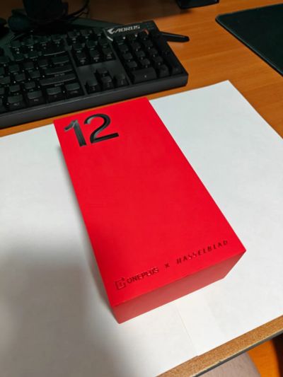 Лот: 21760150. Фото: 1. OnePlus 12 16/512GB Silky Black. Смартфоны