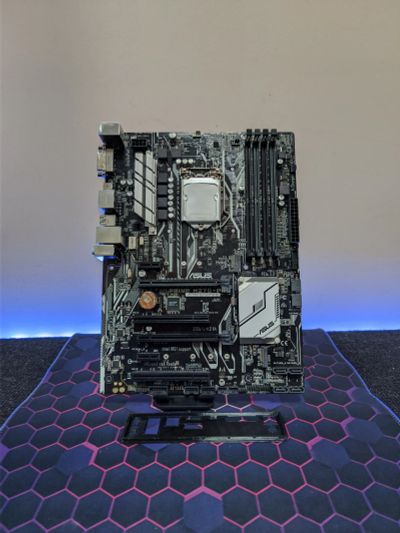 Лот: 25257434. Фото: 1. Материнская плата ASUS H270-PRO... Материнские платы