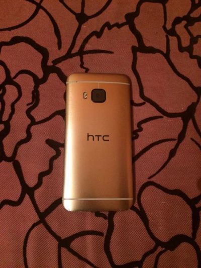 Лот: 10678781. Фото: 1. Htc one m9 gold. Смартфоны