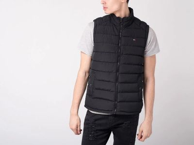 Лот: 16825352. Фото: 1. Жилет Tommy Hilfiger (16758). Свитеры, толстовки, худи